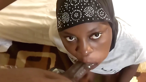 Ebony brunette swallows cum in amateur big cock vid