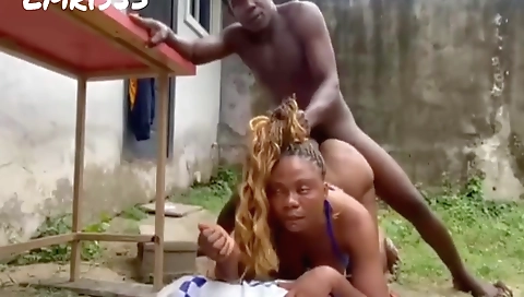 Horny naija babe with a huge round ass rides cock outdoors