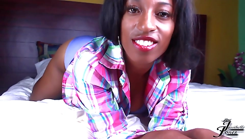 Sexy solo ebony video with a beautiful chick sucking