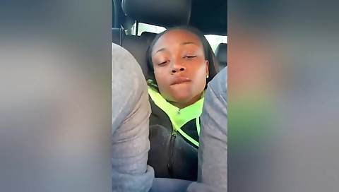 Amateur ebony teen gets a blowjob in her parking spot