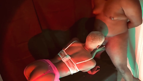 Ebony big booty slut suckies a big dick in deep throat