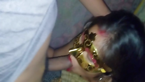 Indian teen shows off her big ass in bikini and blowjob