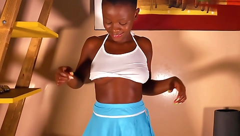Ebony teen shows off her perfect body and butt in solo video